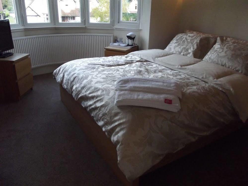 Broad Oaks B&B 솔리헐 외부 사진